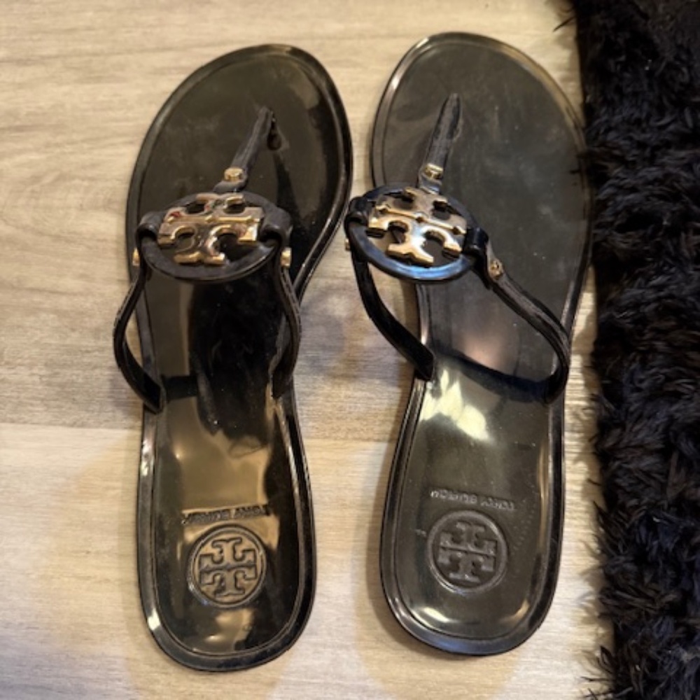 Tory Burch flip flops size 7